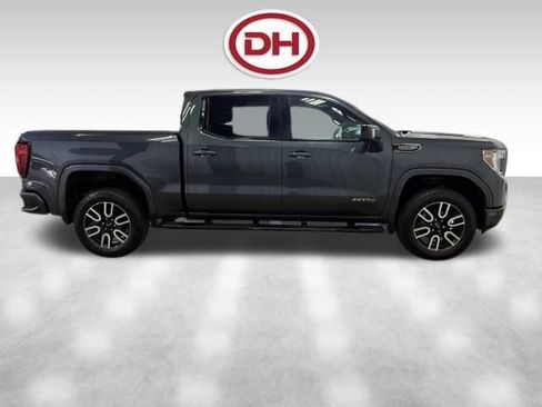Used 2020 GMC Sierra 1500 AT4 w/ Technology Package AWD/4WD image 2