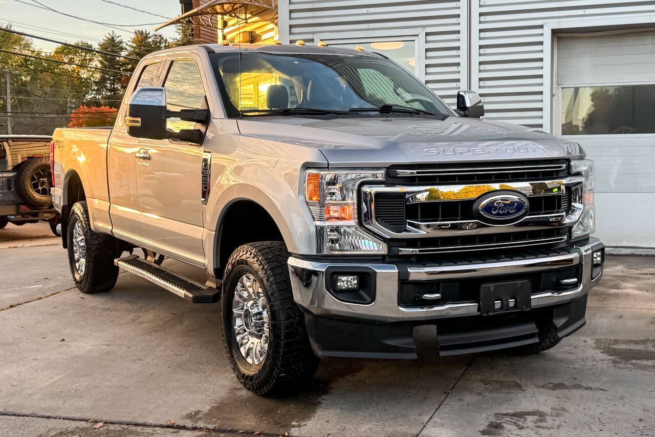 Used 2020 Ford F350 XLT w/ XLT Premium Package AWD/4WD image 1