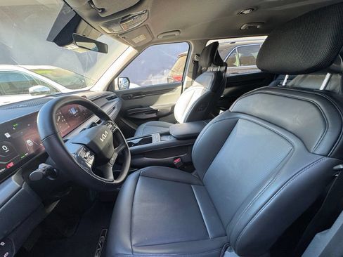 Used 2024 Kia EV9 Light RWD image 5