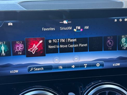 Certified 2024 Mercedes-Benz GLB 250 4MATIC image 23