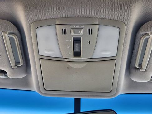 Used 2012 Nissan Murano SV AWD/4WD image 19