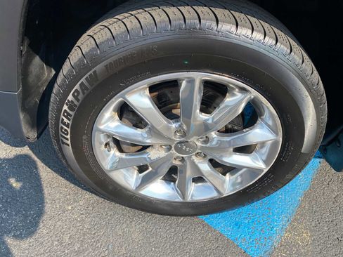 Used 2015 Jeep Cherokee Limited AWD/4WD image 37