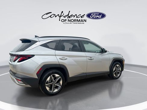 Used 2025 Hyundai Tucson SEL FWD image 9
