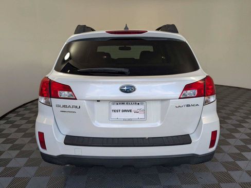 Used 2014 Subaru Outback 2.5i Limited AWD/4WD image 7