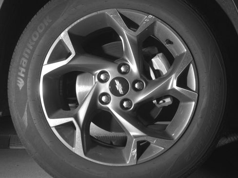 Used 2025 Chevrolet Trax LT w/ LT Convenience Package FWD image 13
