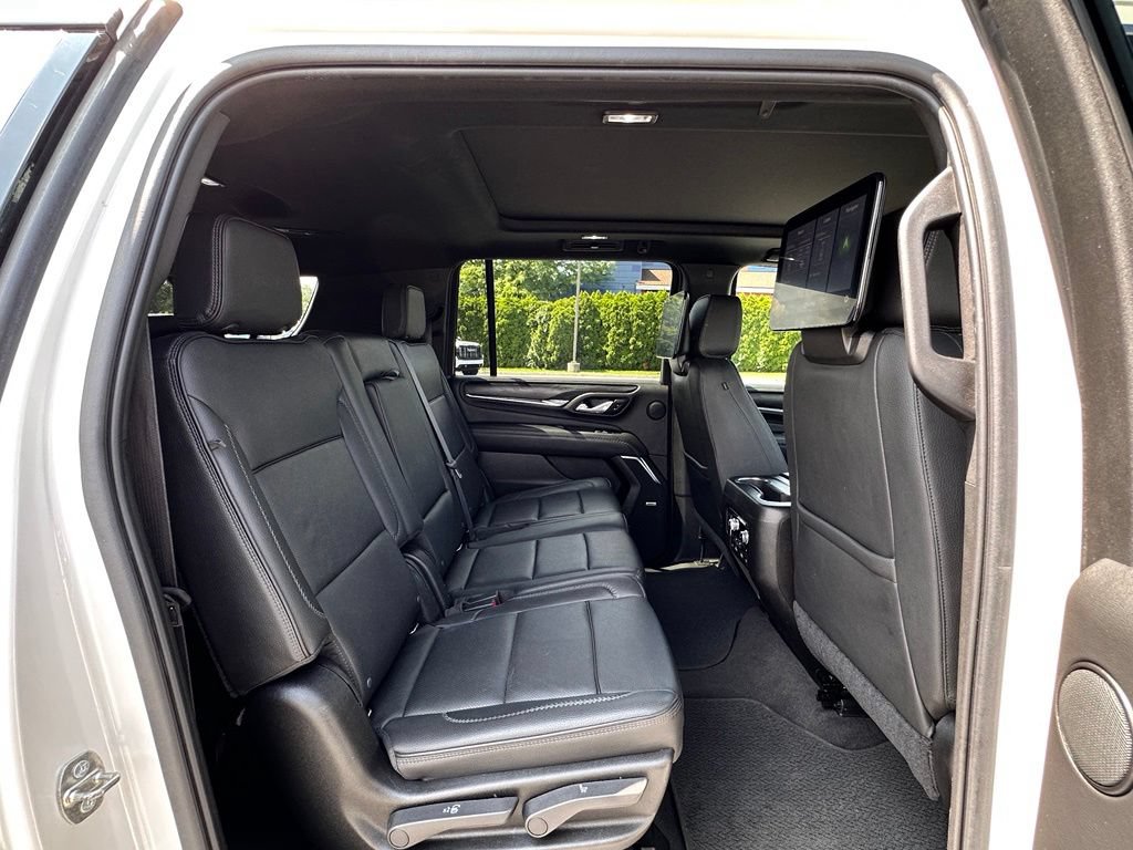 Certified 2021 GMC Yukon XL Denali w/ Denali Ultimate Package AWD/4WD image 17
