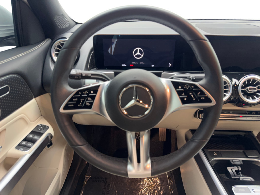 Used 2025 Mercedes-Benz GLB 250 w/ Exclusive Package image 55