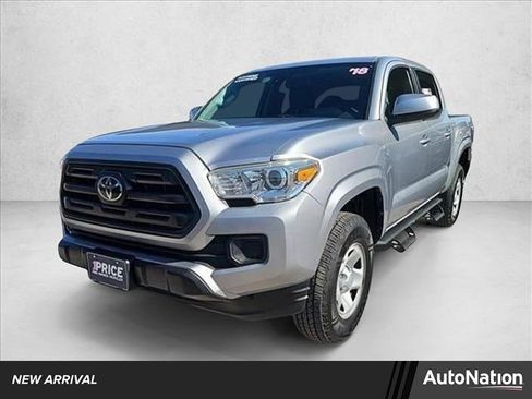 Used 2018 Toyota Tacoma SR image 1