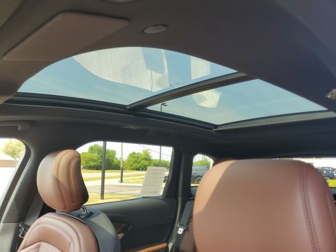 New 2026 Lincoln Nautilus Reserve AWD/4WD image 10
