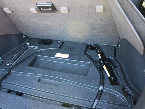 Used 2018 Toyota Prius Two w/ Prius Two Safety Plus Package FWD image 17