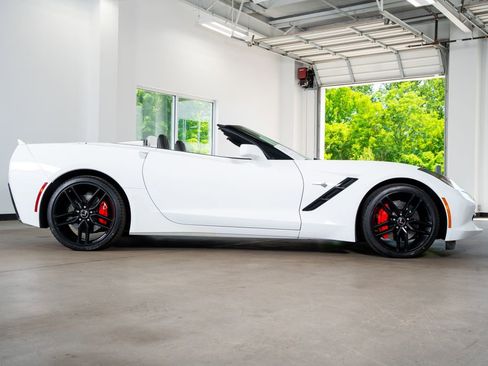 Used 2014 Chevrolet Corvette Stingray Convertible w/ 2LT Preferred Equipment Group RWD image 10