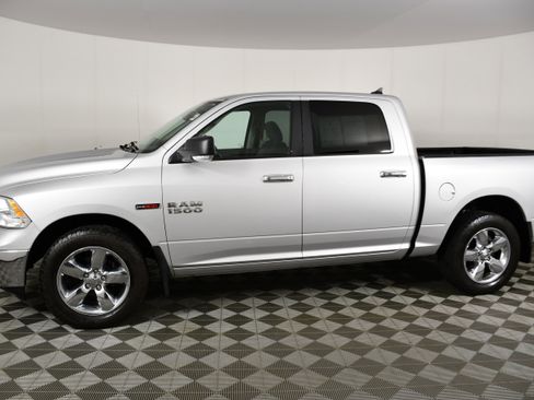 Used 2017 RAM 1500 Big Horn AWD/4WD image 9