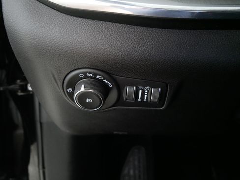 Used 2023 Jeep Compass Limited AWD/4WD image 26