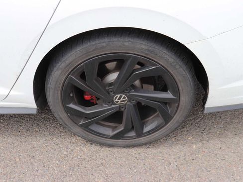 Used 2023 Volkswagen Jetta GLI Autobahn FWD image 9