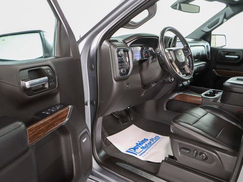 Used 2021 Chevrolet Silverado 1500 High Country w/ Safety Package II image 3