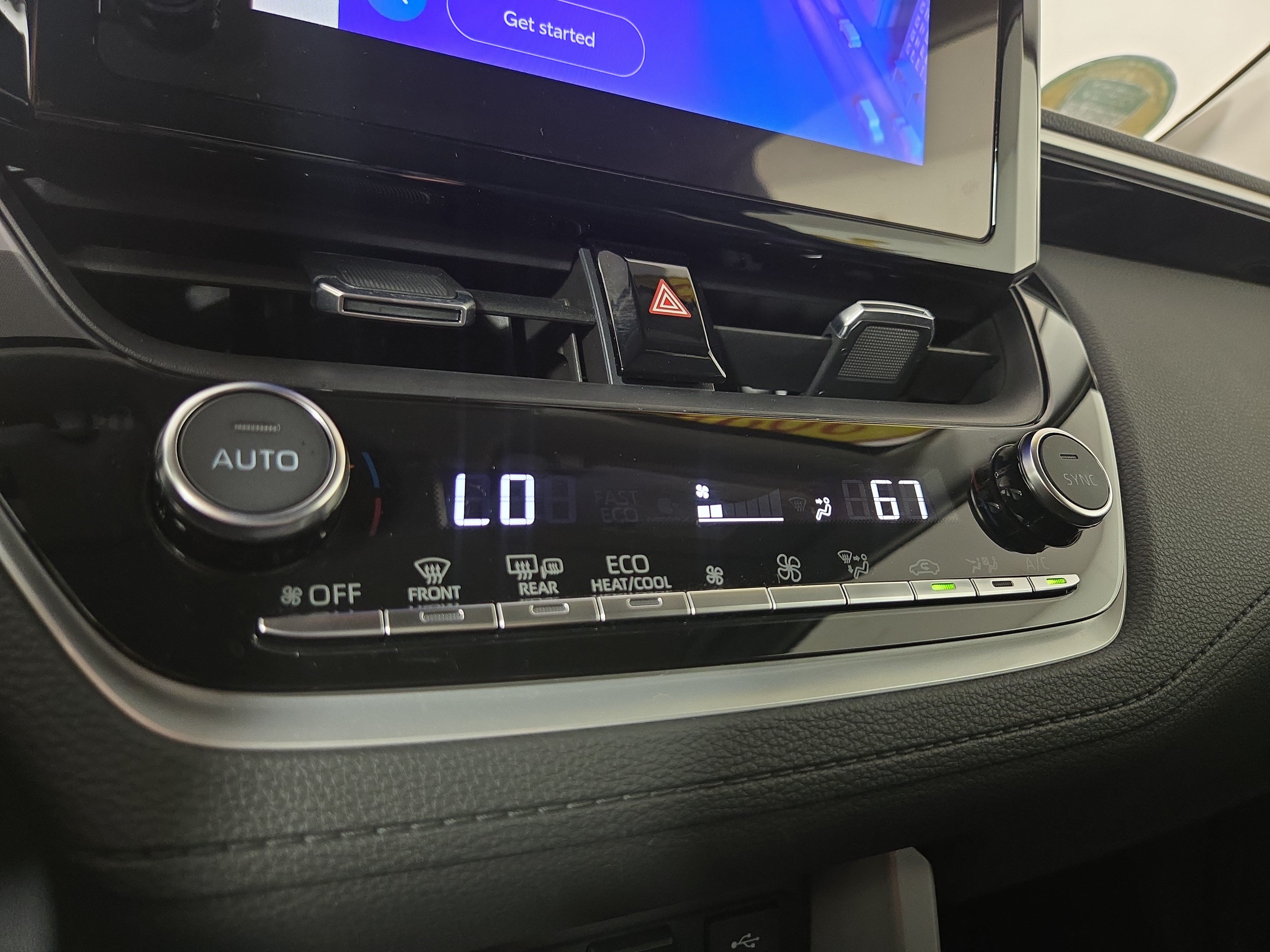 Used 2025 Toyota Corolla Cross XLE FWD image 26