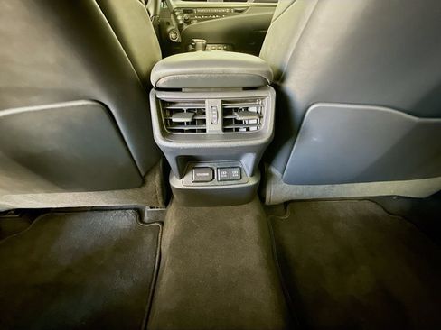 Used 2019 Lexus ES 350 w/ Accessory Package 2 FWD image 26