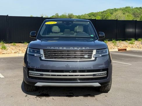 Used 2024 Land Rover Range Rover Long Wheelbase SE AWD/4WD image 2