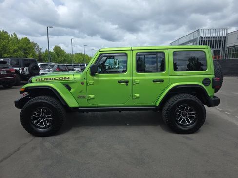 Used 2025 Jeep Wrangler Unlimited Rubicon w/ XTREMEE 35" Tire Package AWD/4WD image 2
