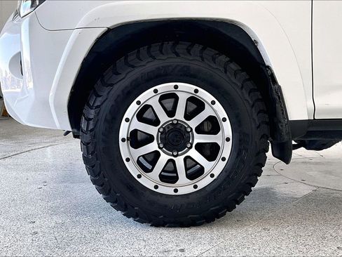 Used 2022 Toyota 4Runner SR5 RWD image 11