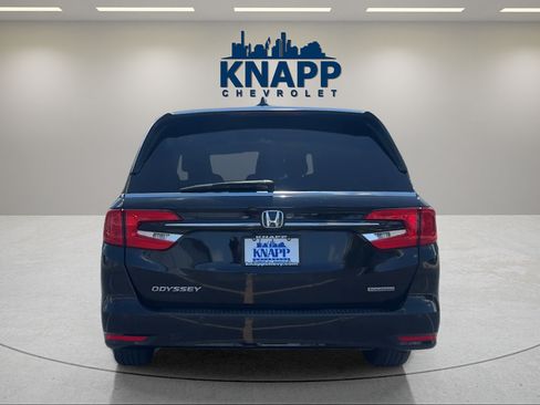 Used 2023 Honda Odyssey Touring image 4