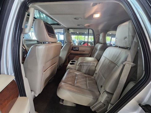 Used 2014 Lincoln Navigator 4WD image 28
