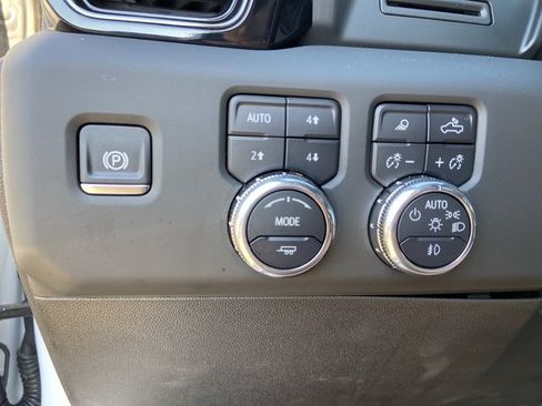 Used 2025 GMC Sierra 1500 AT4 AWD/4WD image 47