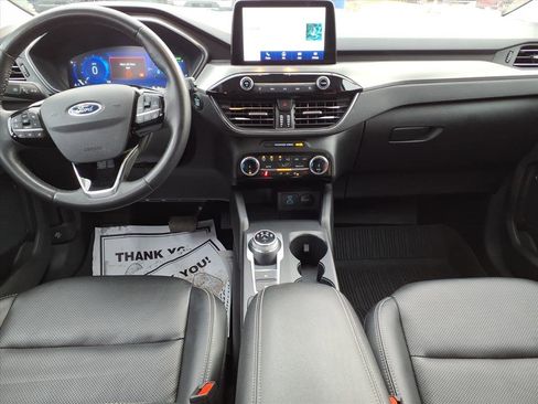 Certified 2022 Ford Escape Titanium image 12