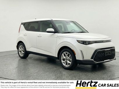 Used 2025 Kia Soul LX w/ LX Technology Package