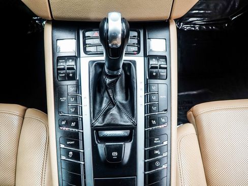 Used 2017 Porsche Macan S image 21