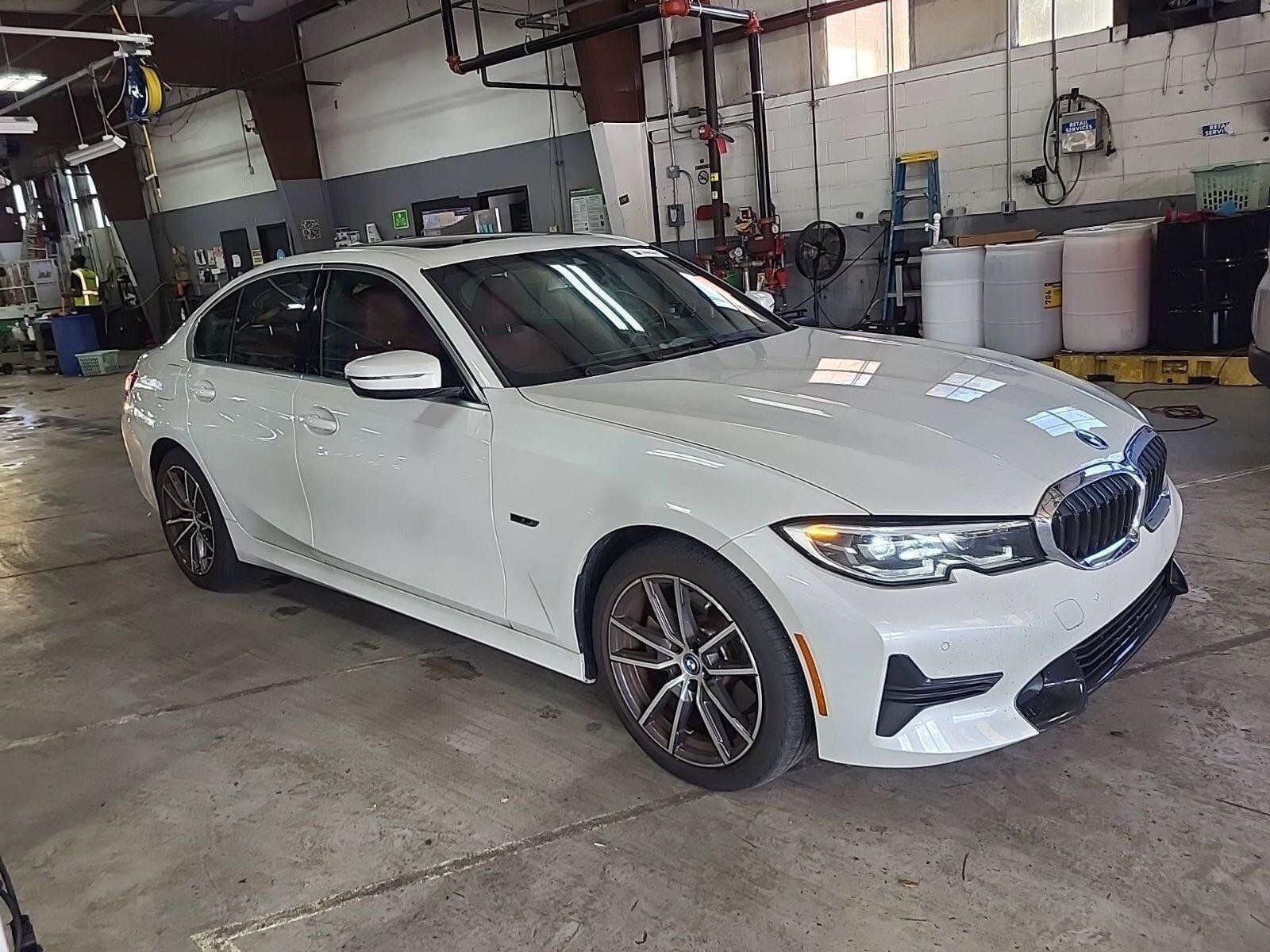 Used 2022 BMW 330e w/ Driving Assistance Package RWD image 16