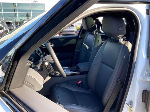 New 2026 Land Rover Range Rover Velar Dynamic SE image 11