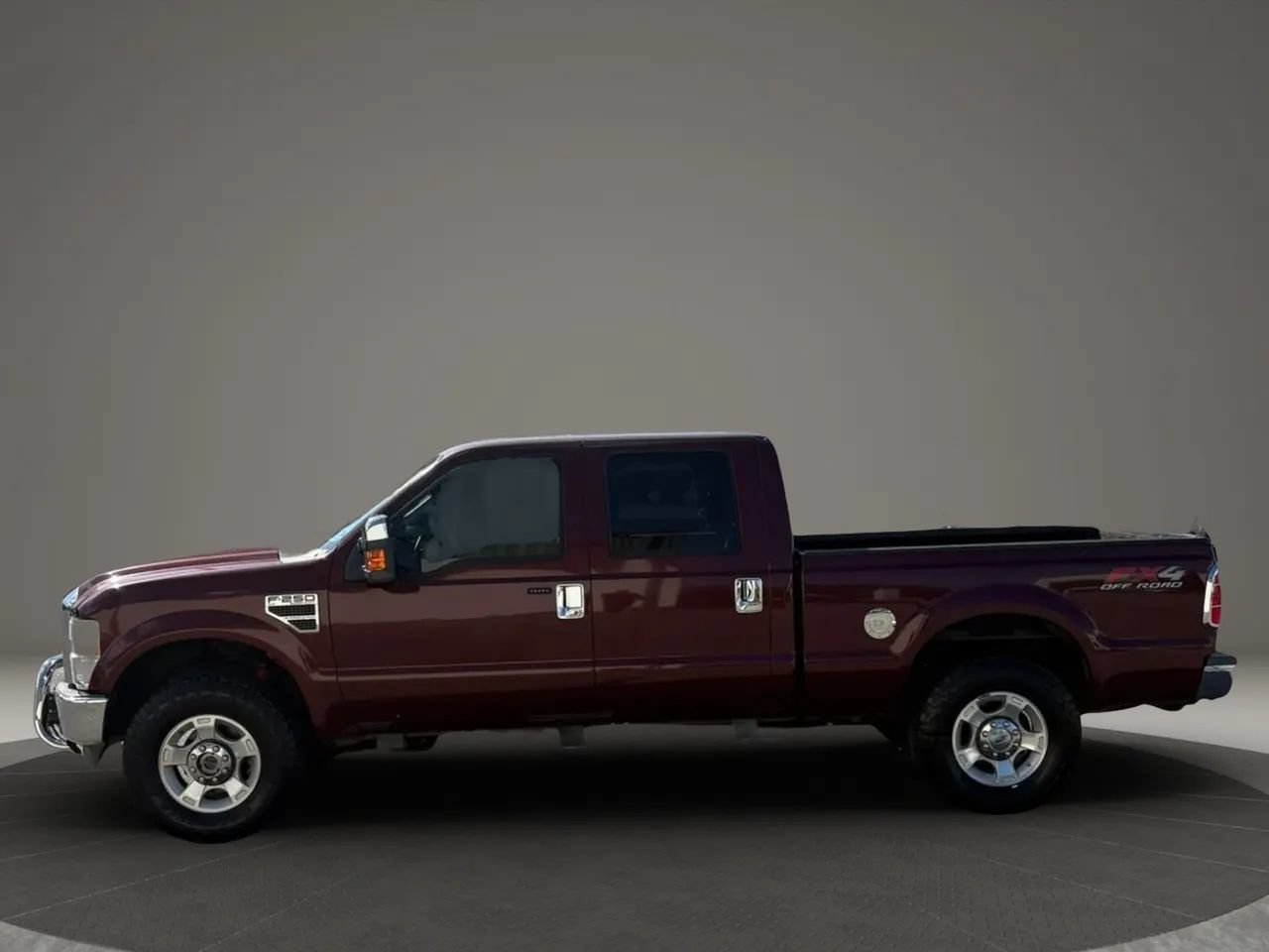 Used 2010 Ford F250 XLT AWD/4WD image 2