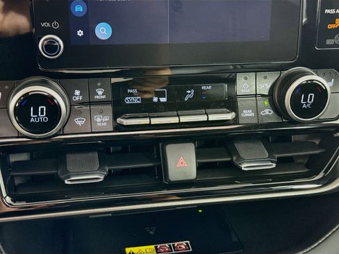 Certified 2026 Toyota Highlander XLE AWD/4WD image 18