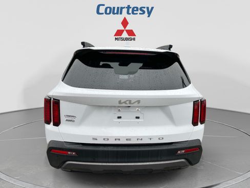 Used 2022 Kia Sorento S AWD/4WD image 4