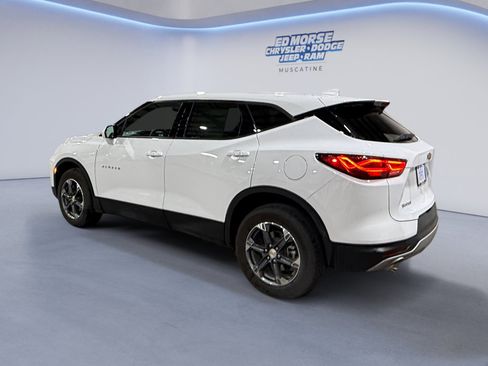 Used 2025 Chevrolet Blazer LT FWD image 3