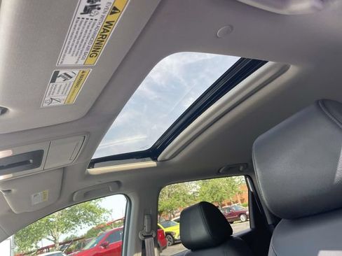 Used 2025 Honda CR-V EX-L image 17
