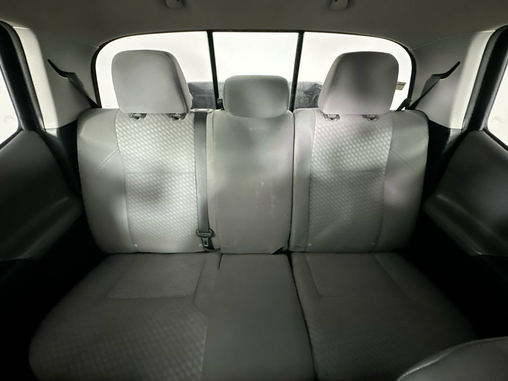 Used 2021 Toyota Tacoma SR5 RWD image 13