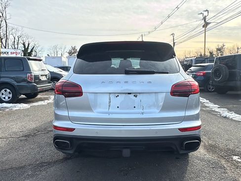 Used 2016 Porsche Cayenne image 6