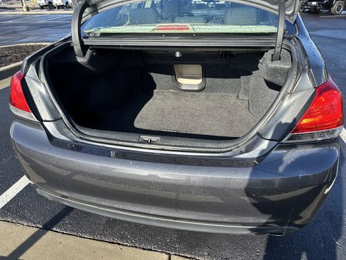 Used 2011 Toyota Avalon Limited image 31