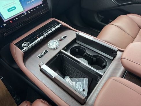New 2026 Lincoln Navigator L Reserve AWD/4WD image 29