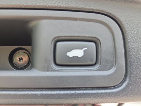 Used 2020 Honda Pilot Touring image 30