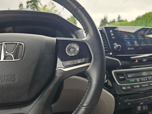 Used 2019 Honda Pilot Touring image 31