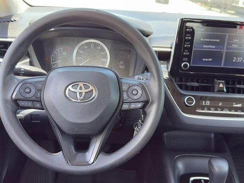 Used 2020 Toyota Corolla LE FWD image 29