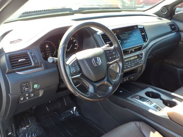 Certified 2025 Honda Ridgeline RTL image 5