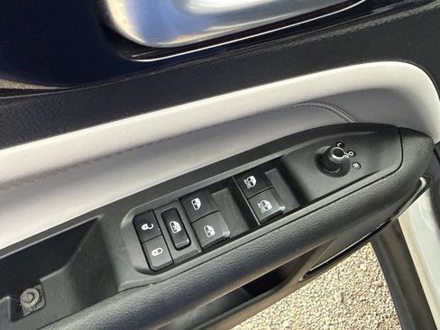 Used 2025 Jeep Compass Limited AWD/4WD image 9