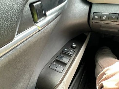 Used 2022 Toyota Camry XSE FWD image 42