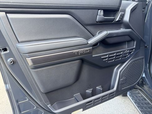 New 2025 Toyota 4Runner TRD Off-Road Premium w/ Tow Technology Package AWD/4WD image 24
