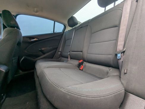 Used 2017 Chevrolet Cruze LT image 11