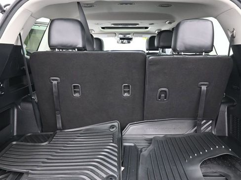 Used 2021 Kia Telluride EX w/ EX Premium Package AWD/4WD image 19